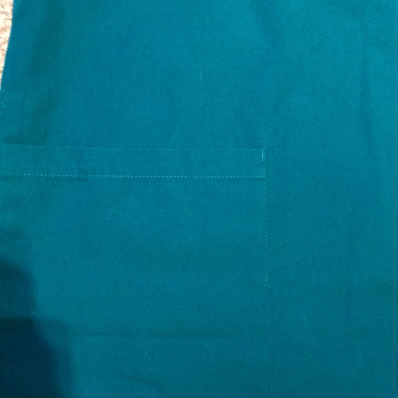 Scrub top - Picture 2 of 4